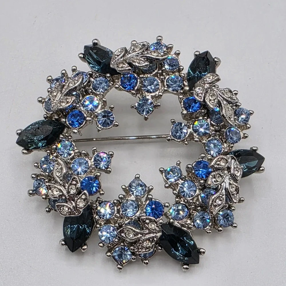 N/A intricate wreath